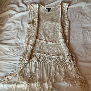 Cream Knit Sleeveless Cardigan with Fringe